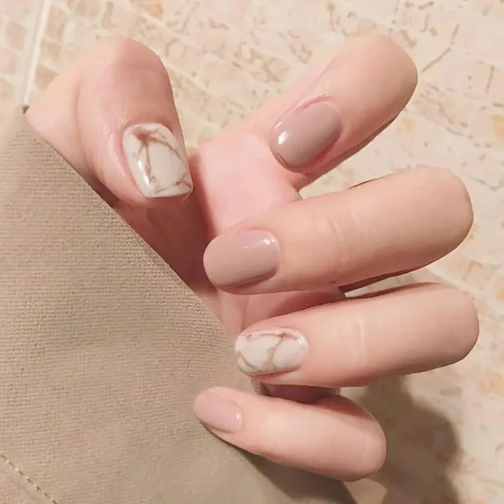 Nude Round Nails